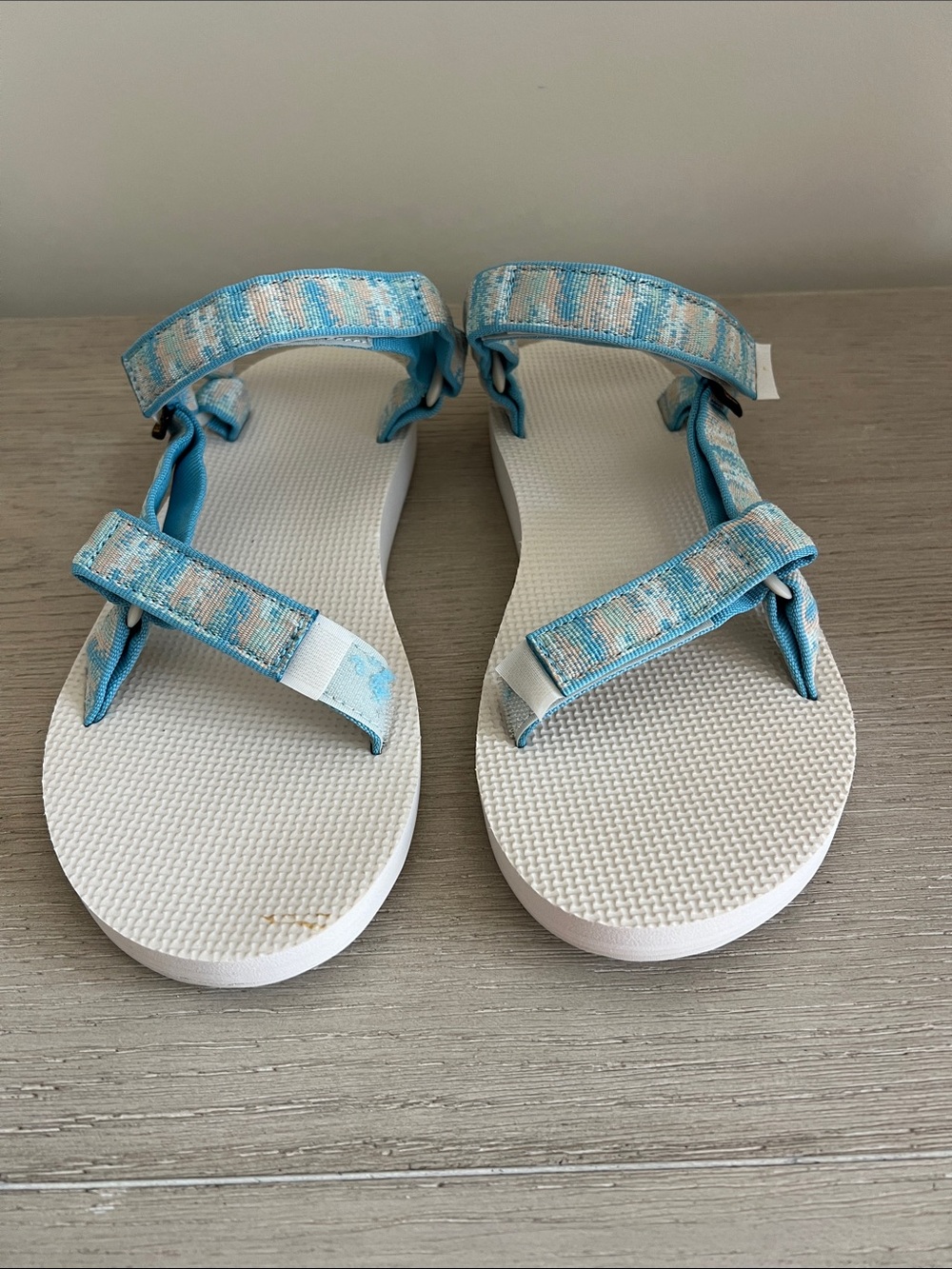 Teva women’s original universal sandals, size 10
